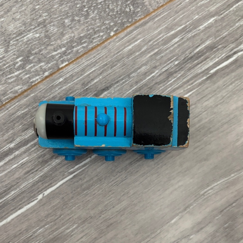 Wooden Thomas 2003 - Picture 5 of 8